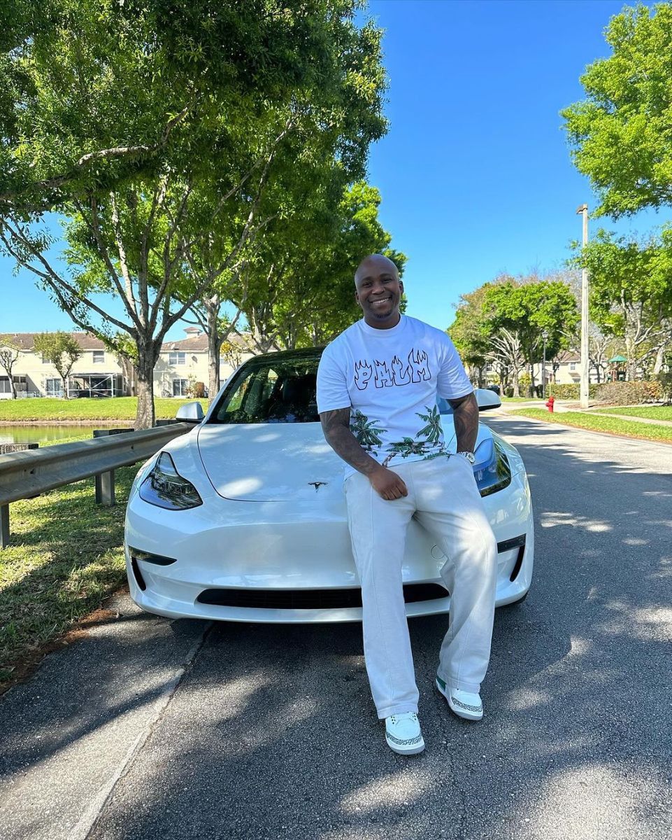 Naakmusiq'S American Dream: Living Large And Driving Tesla 4