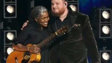Tracy Chapman Grammys Performance Boosts 'Fast Car' Streams 1