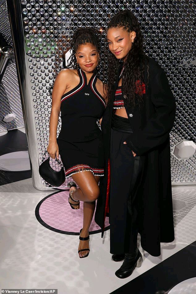 Halle Bailey And Willow Smith Enjoyed Each Other'S Company At Paris Fashion Week 2
