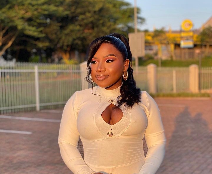 Makhadzi Looks Stunning In A Cute Outfit While Out In London 1