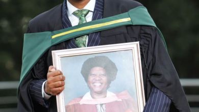 Proverb Honors Late Mother And Supportive Father In Heartfelt Graduation Celebration 3