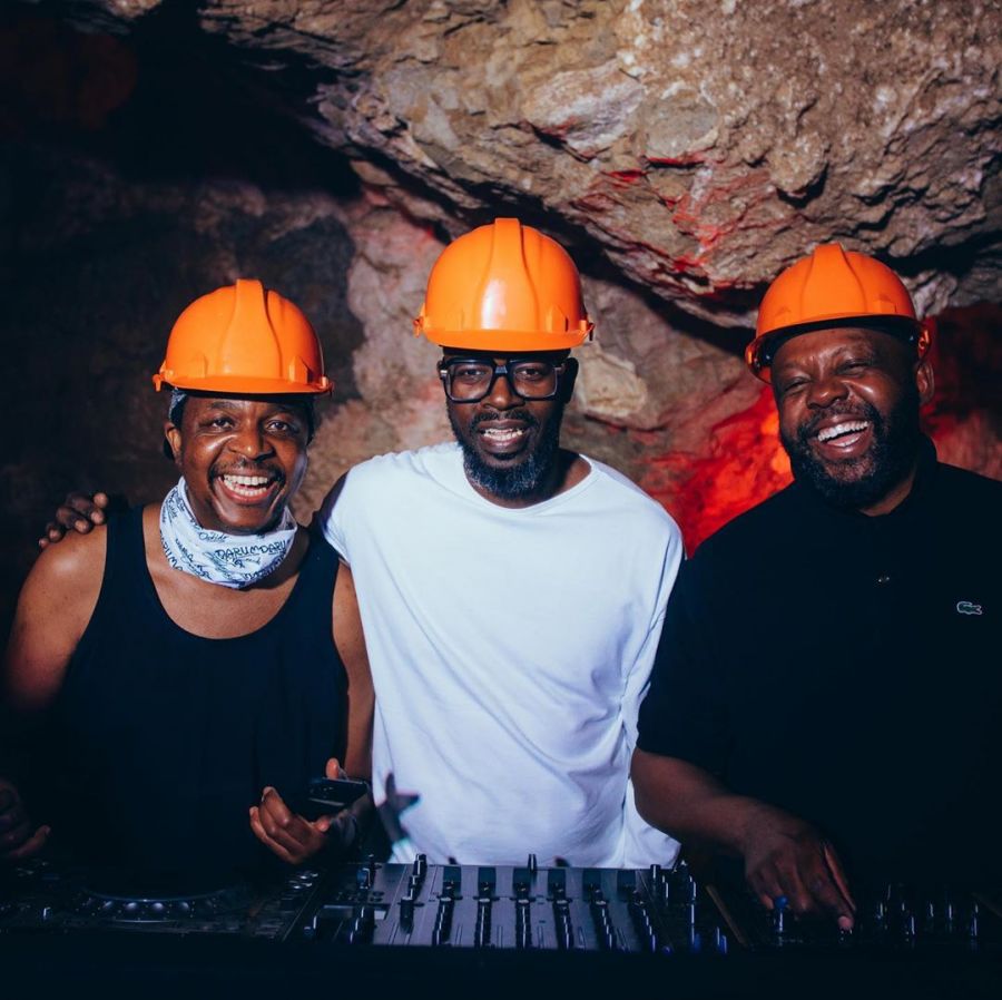 Black Coffee'S Live Set In A Cave Received With Rapture In Mzabsi 2